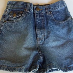 Blue jean shorts girls size 10 waist is 23 inseam
